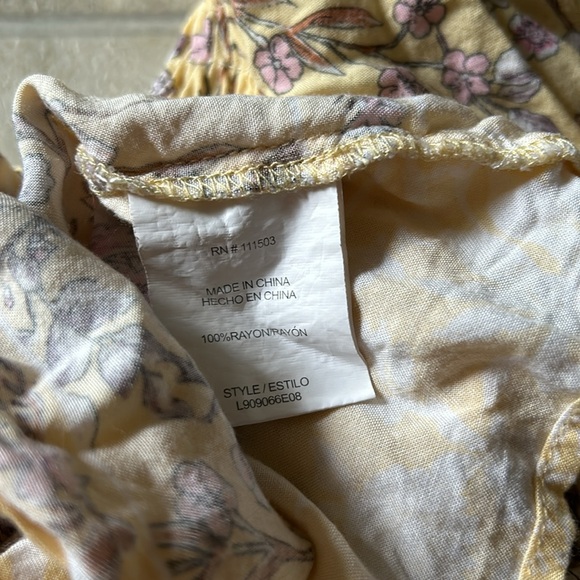 Off-Shoulder Top - Picture 4 of 4